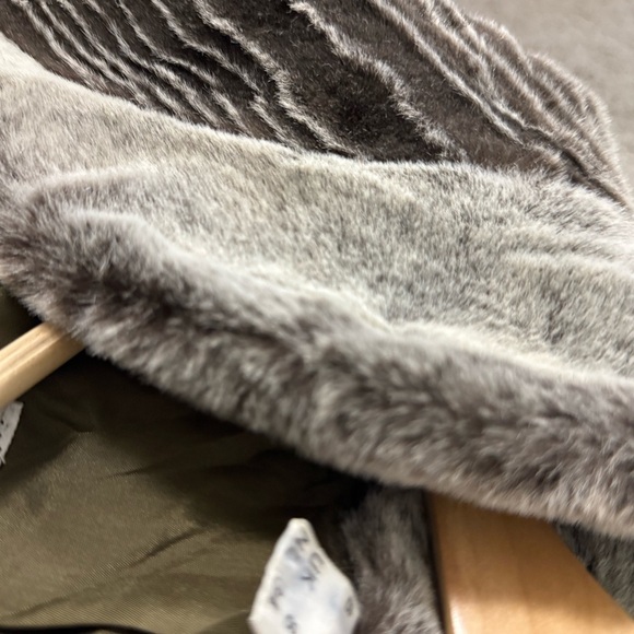 Couture Helene size 8 (UK see measurements) faux fur brown golden tones long - Picture 14 of 15